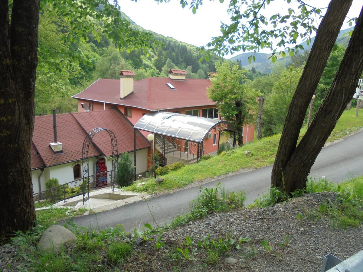 Hotel Complex Magiyata Na Rila Rila Monastery Esterno foto